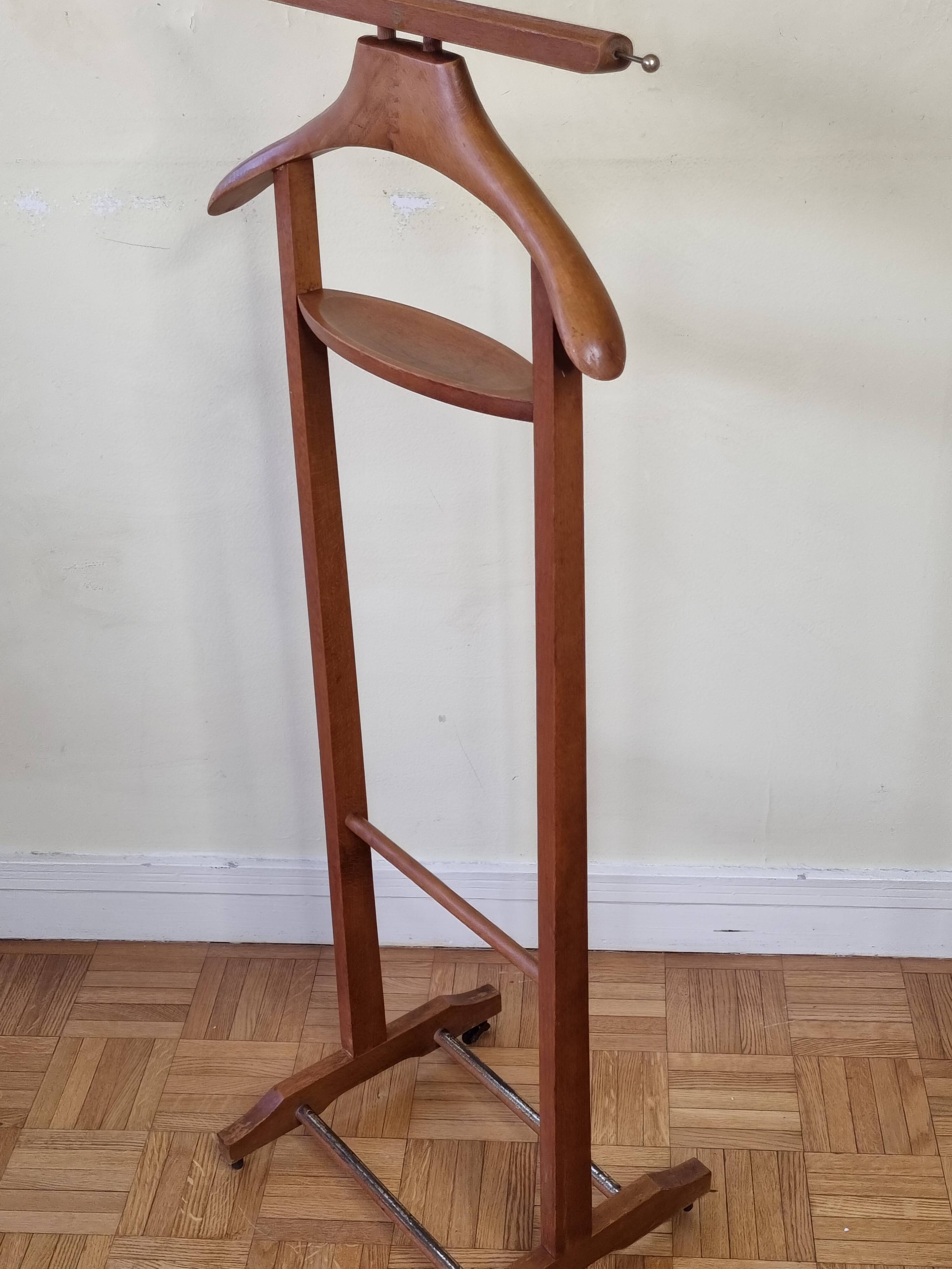 Fratelli Reguitti valet in blond wood, 1950s
