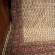 Tapis d'Orient en laine entièrement réalisé à la main