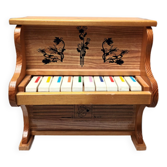 Small wooden piano 10 colored keys