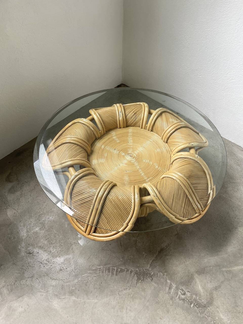 Vivai del sud “flower” rattan coffee table