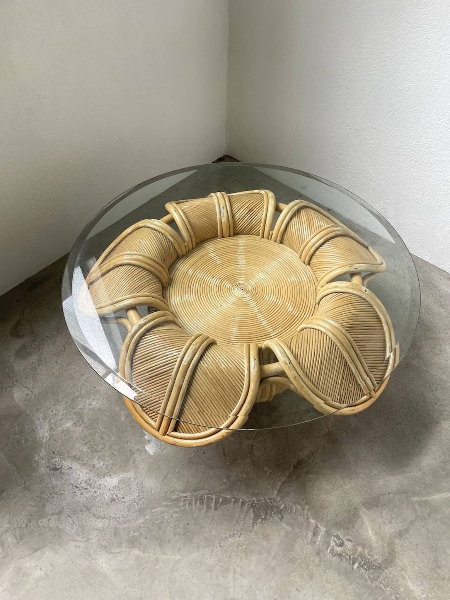 Vivai del sud “flower” rattan coffee table