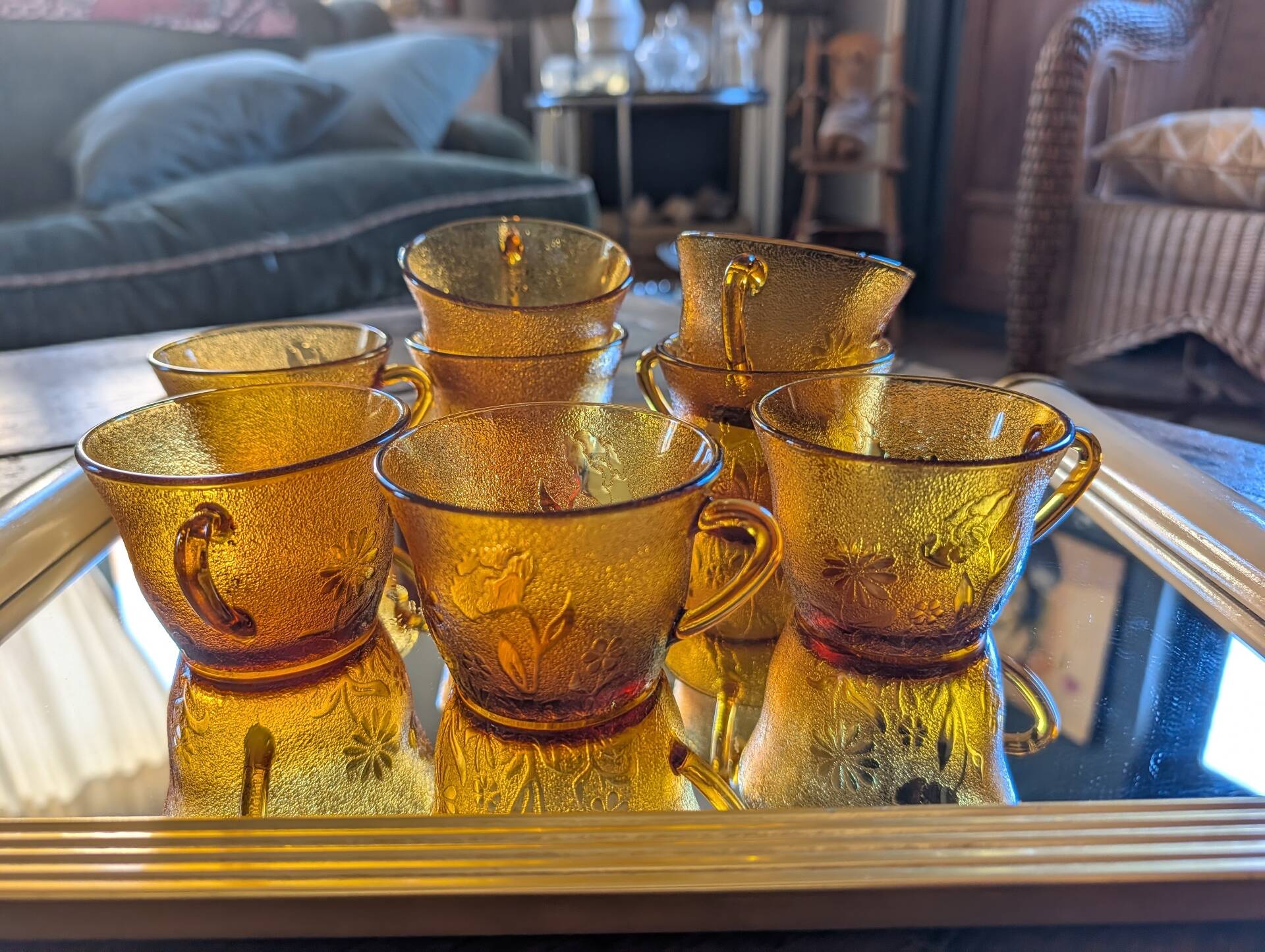 8 Vereco Daisy cups – amber glass – 1970s