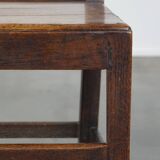 Chaise anglaise ancienne du XVIIIe siècle avec dossier fuselé et patine