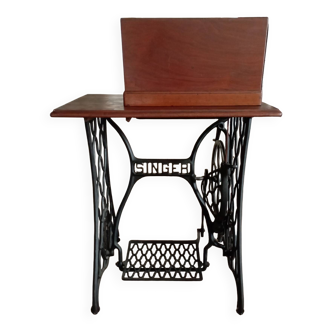 Singer sewing machine