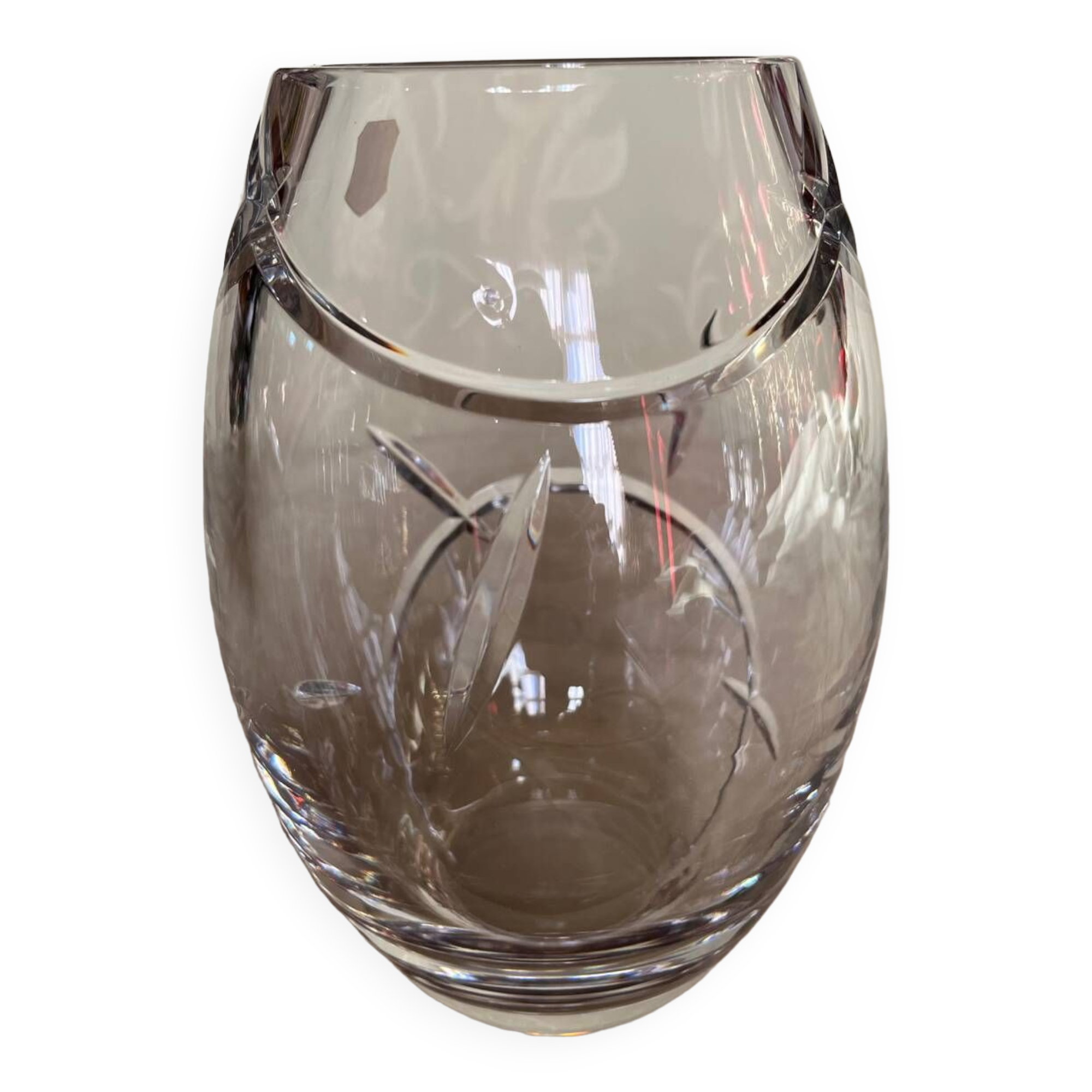 Egg-shaped crystal vase
