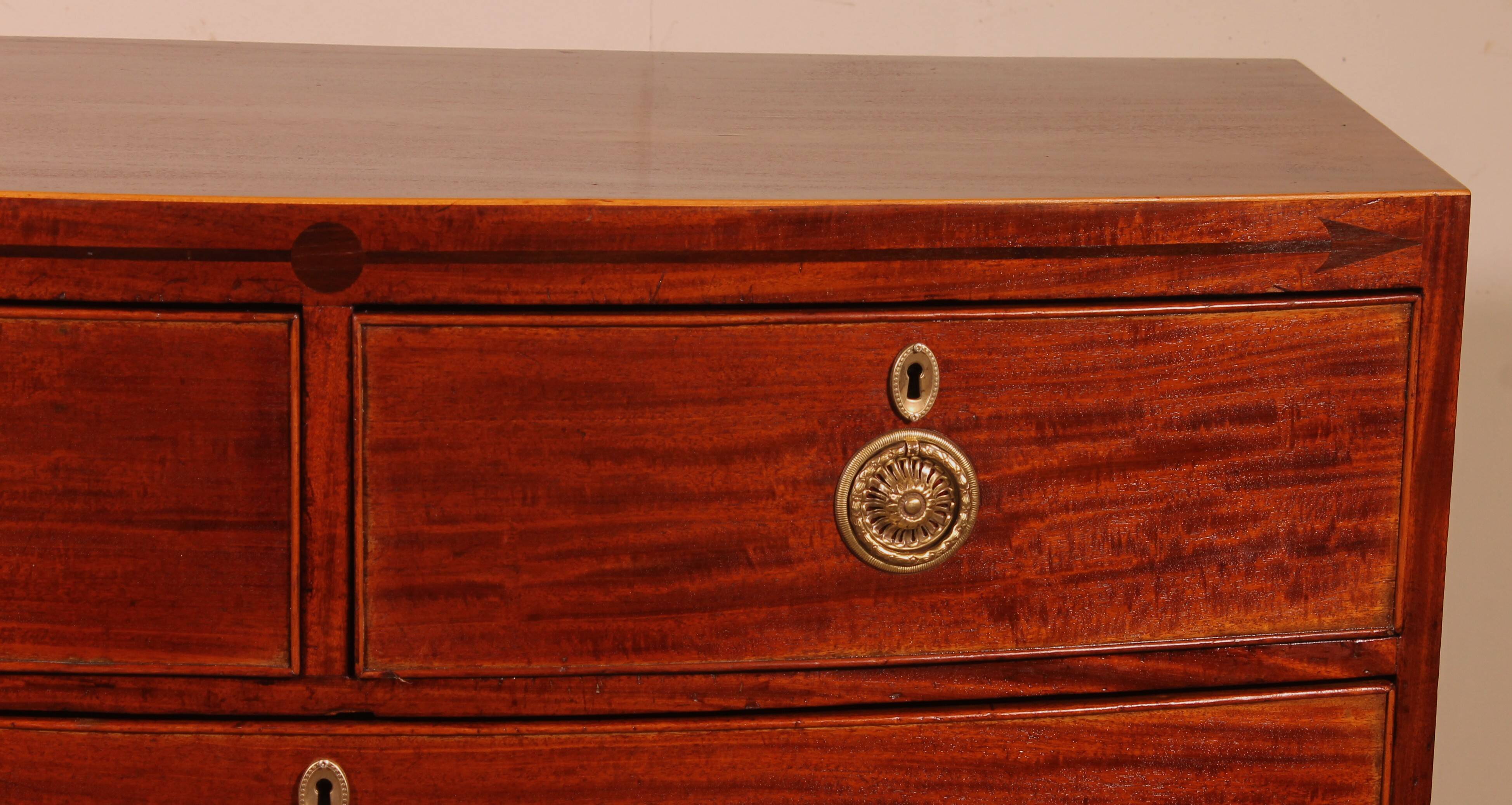 commode bombée d'époque regency circa 1800 avec incrustations