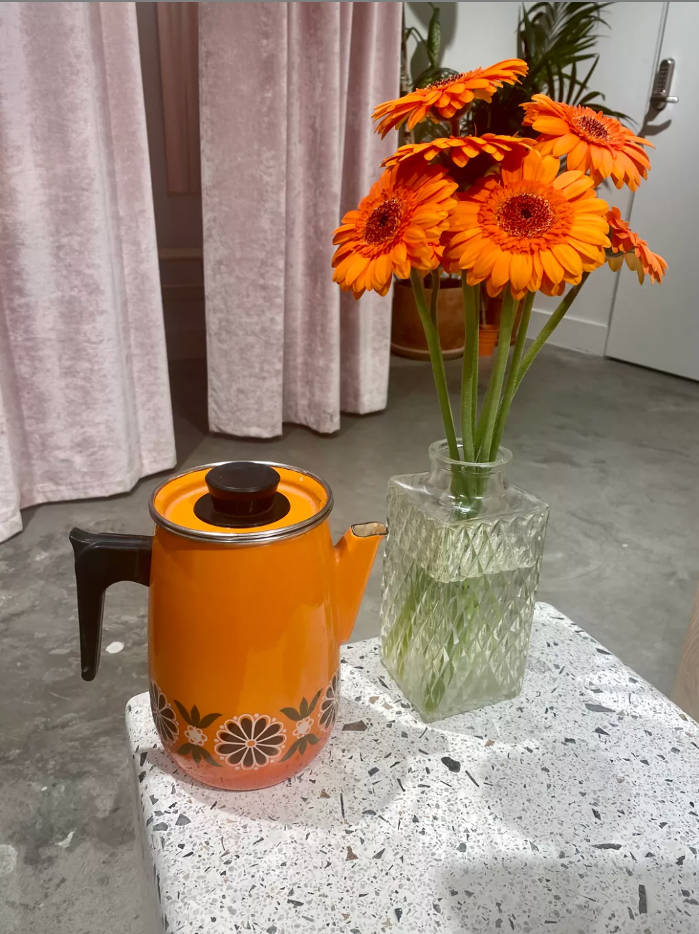 Vintage coffee maker 60 in metal