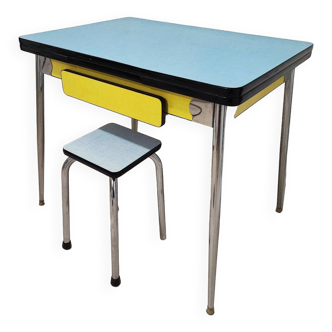 Table en formica bicolore