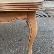 Louis XV extendable dining table, renovated, walnut, 250cm, 18th century.