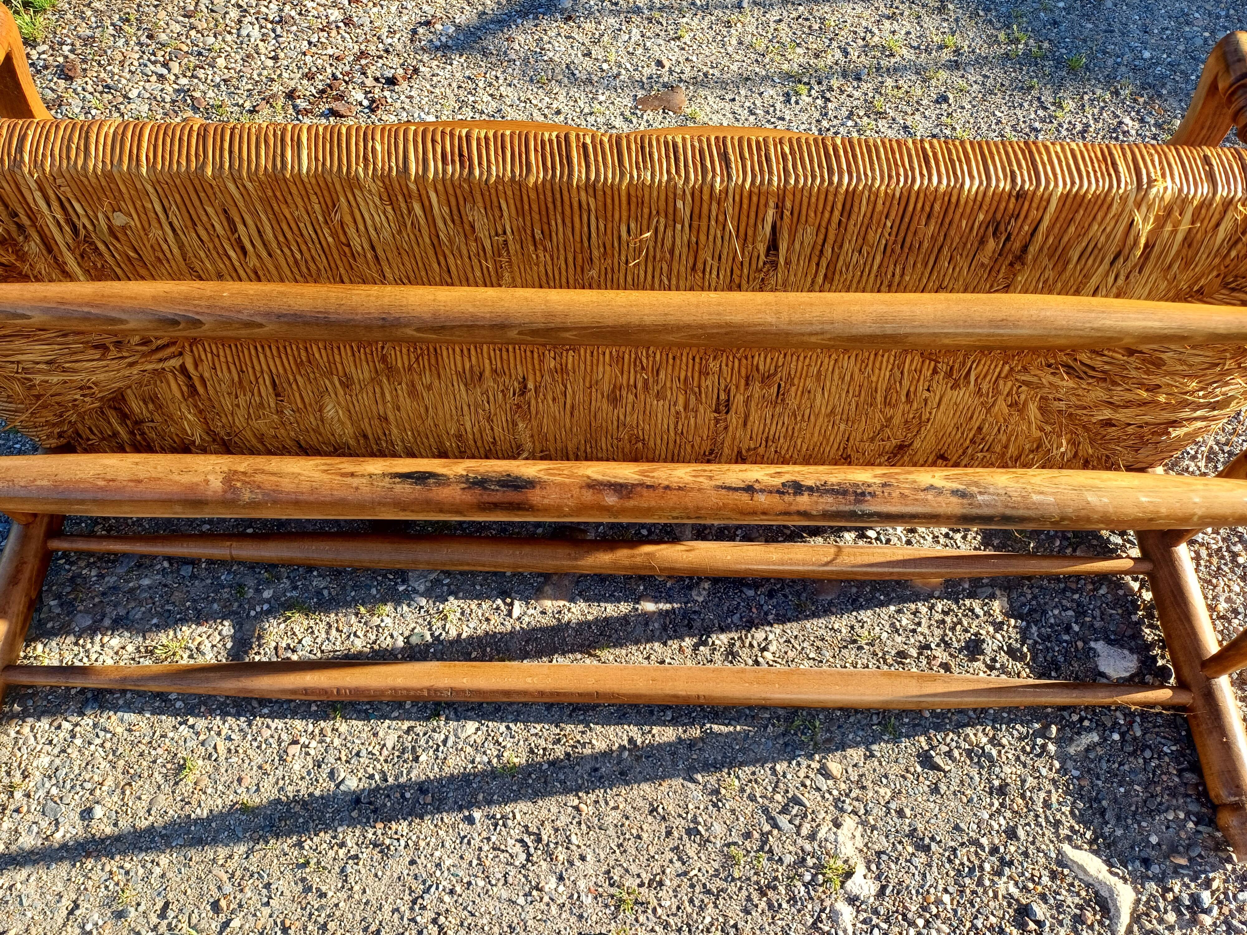 3-Person Bench with Old-fashioned Mulching
