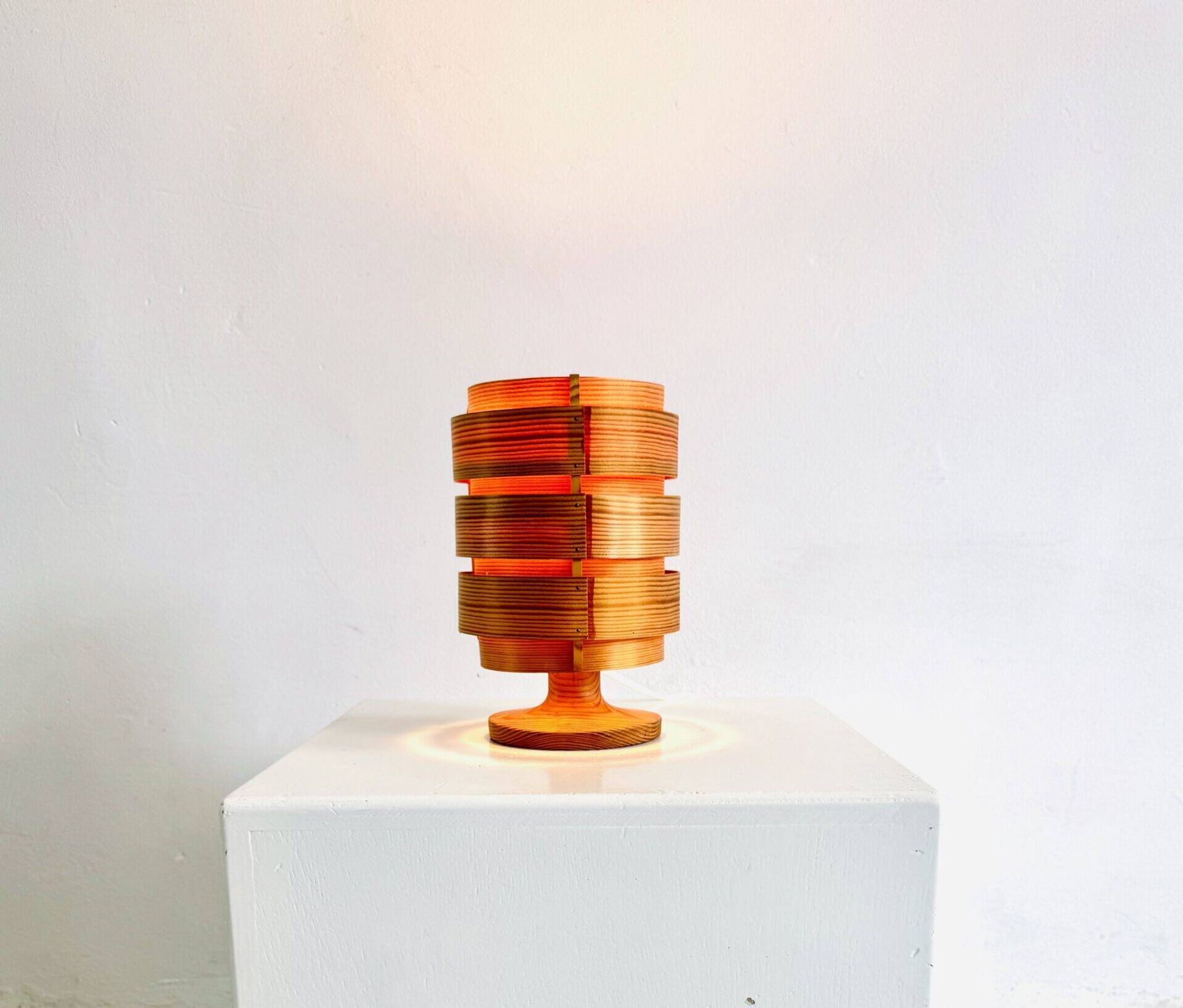 Cylindrical Pine Veneer Table Lamp By Hans-Agne Jakobsson For Ab Ellysett, Sweden 1960S
