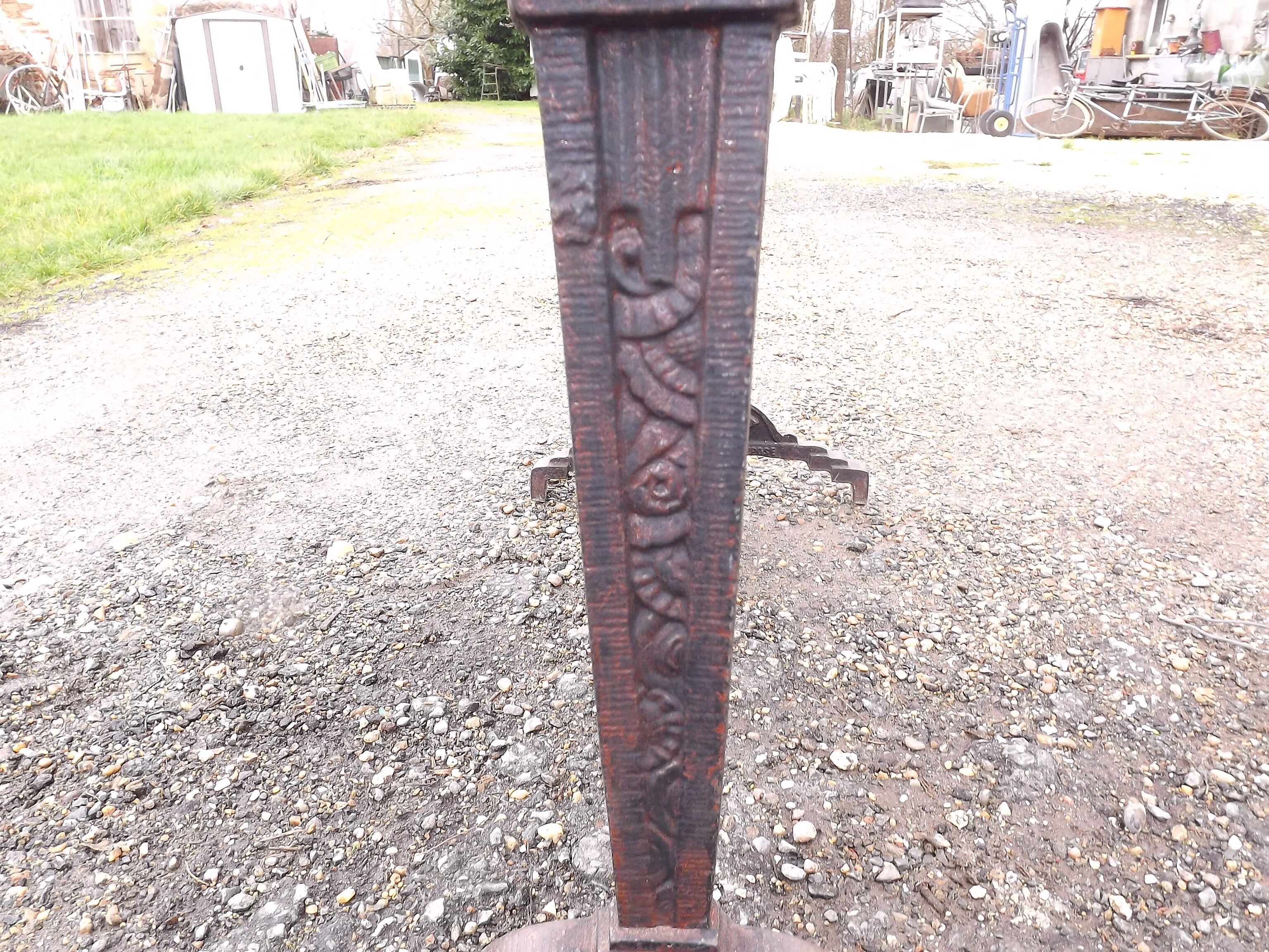 Bistro Art deco cast iron table