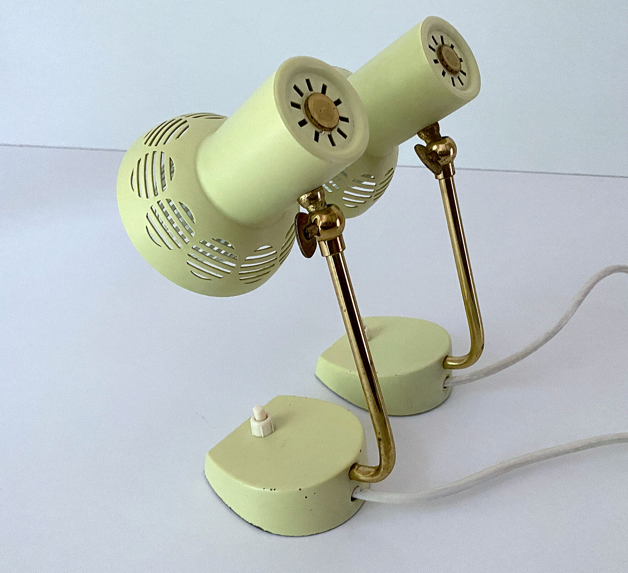 Pair of vintage 50s bedside table lamps, white yellow, laitonon, opaline