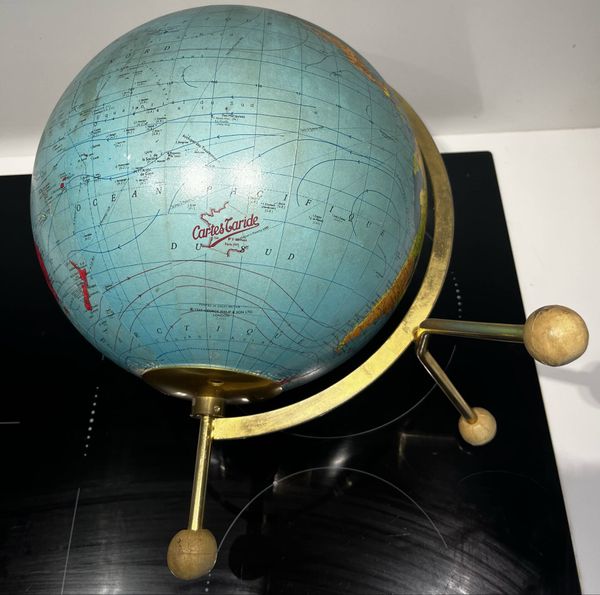 Globe terrestre tripode 1969