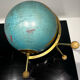 Globe terrestre tripode 1969