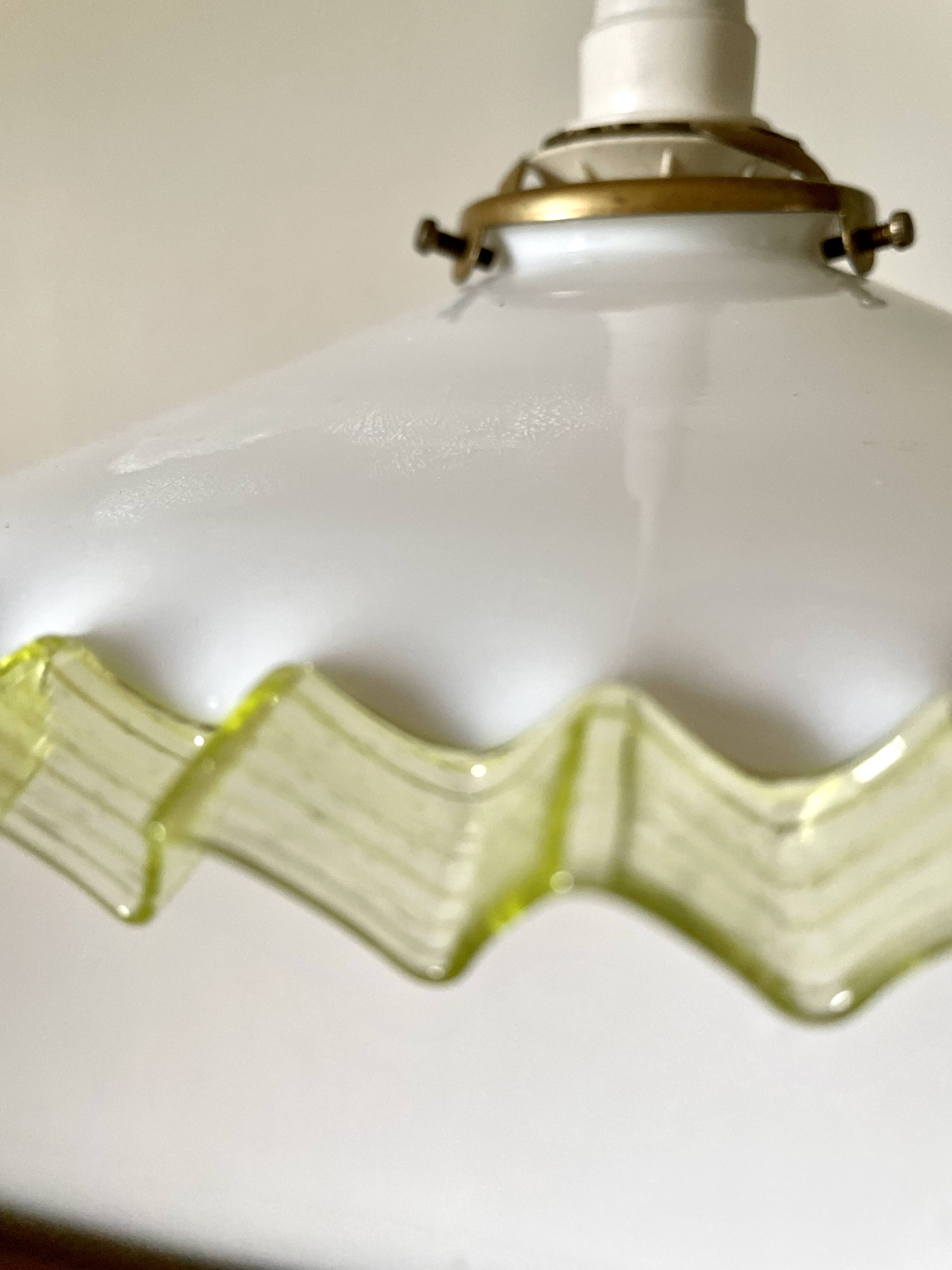 Suspension coupelle blanc vert