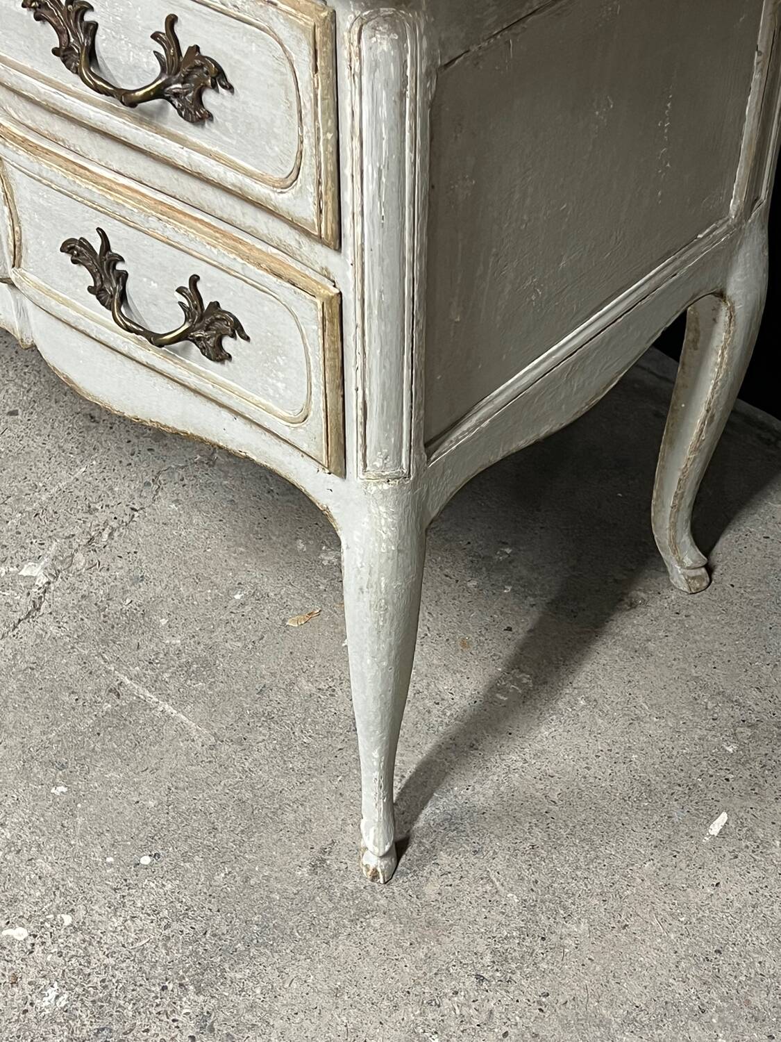 Louis XV style chest of drawers
