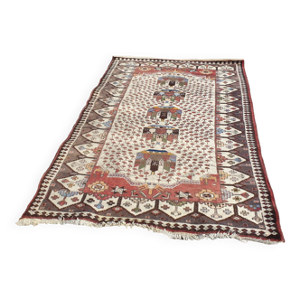 Oriental wool rug entirely handmade