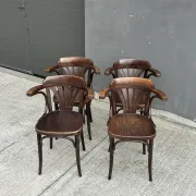 Set of 4 vintage bentwood bistro chairs with armrests – Styl