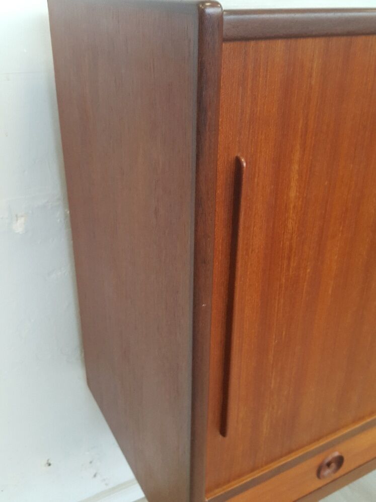 Side board