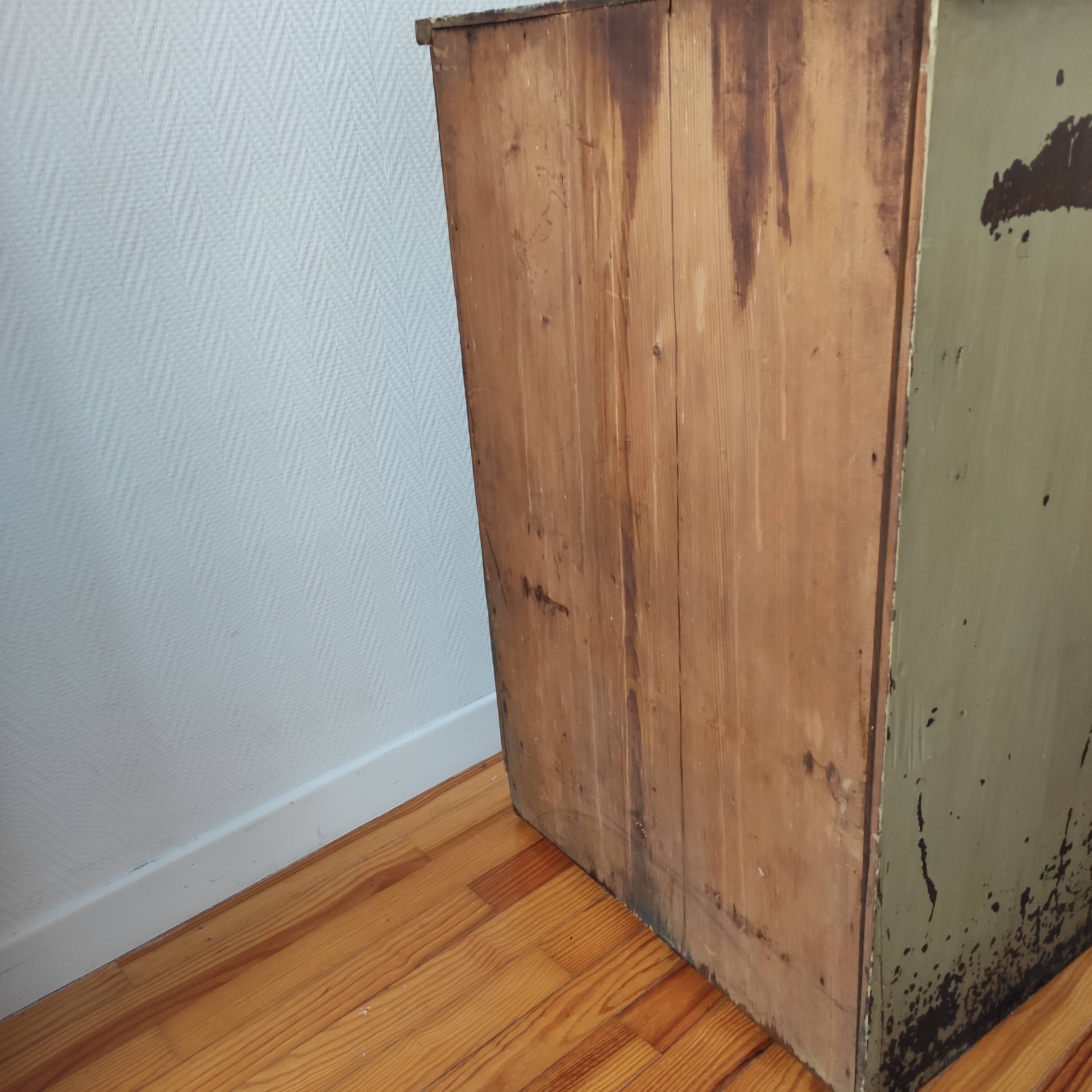 Parisian buffet old jam maker