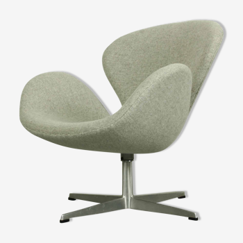 Svanen or Swan Chair by Arne Jacobsen for Fritz Hansen, 1960s