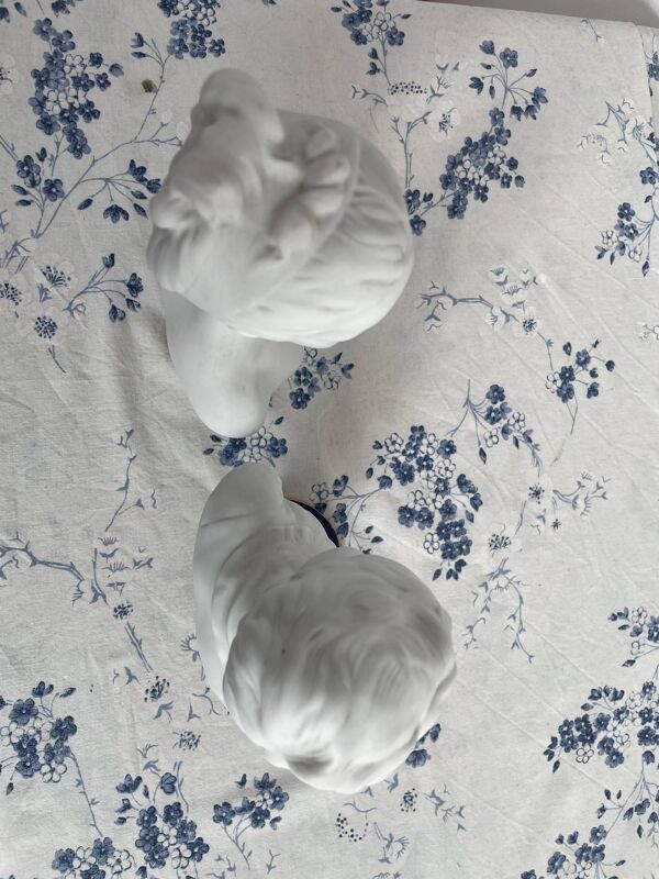 Paire de bustes en biscuit, Tharaud, Houdon, Louise et Alexandre Brongniart