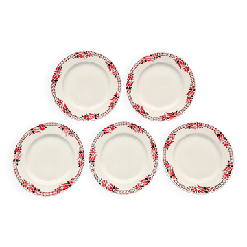 Set of 5 flat plates Céranord Saint-Amand with red floral decoration.