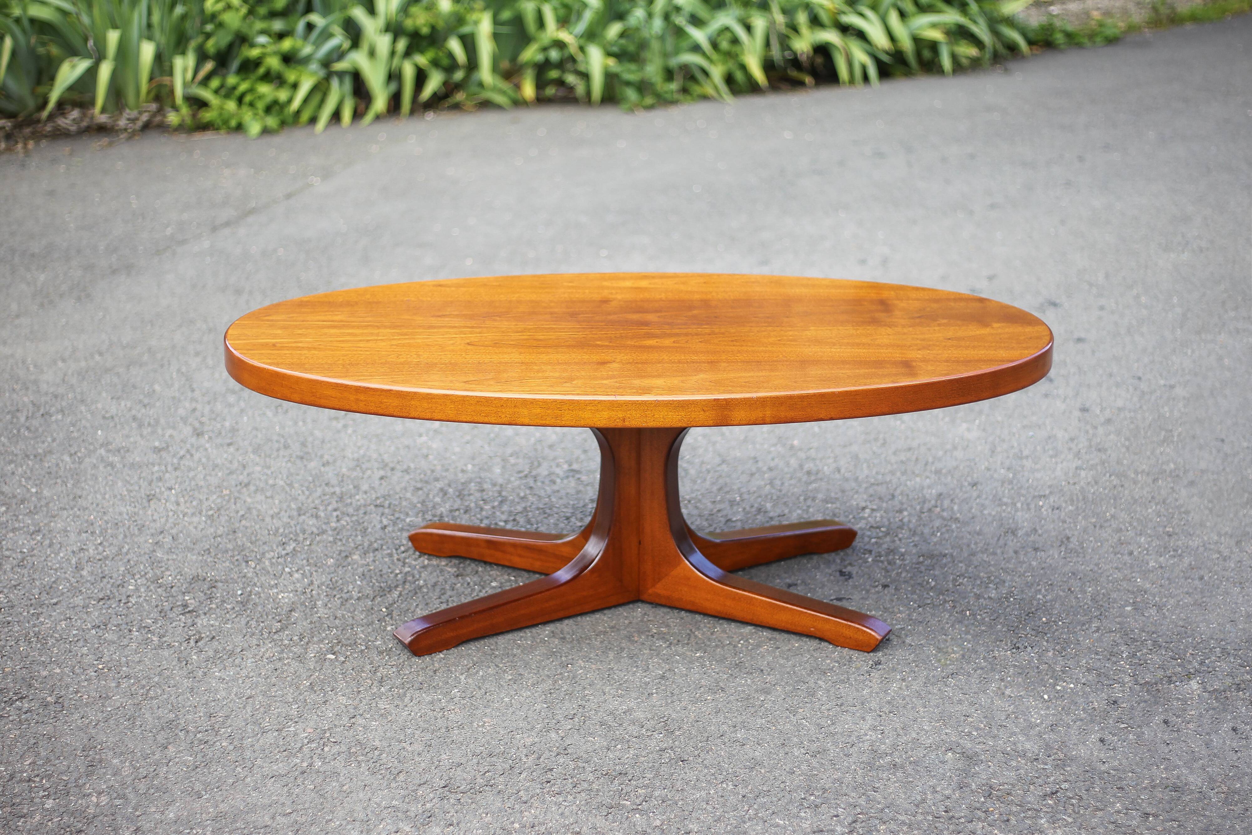 Baumann coffee table, star foot wooden table, vintage coffee table, living room table, 70's