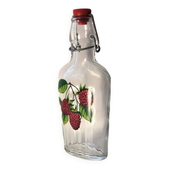 Raspberry pattern liqueur bottle