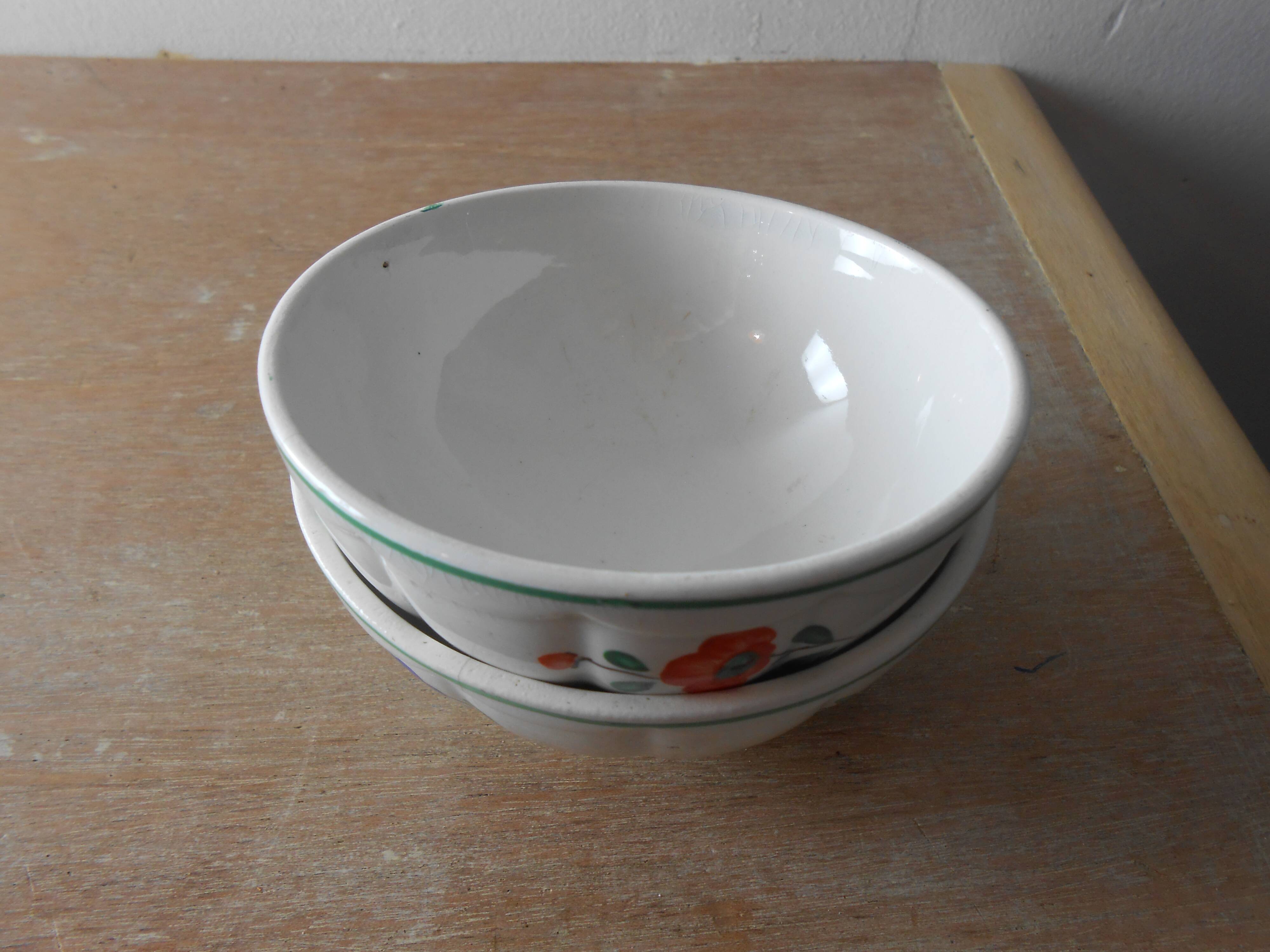Small bowls in Sarreguemines France majolica