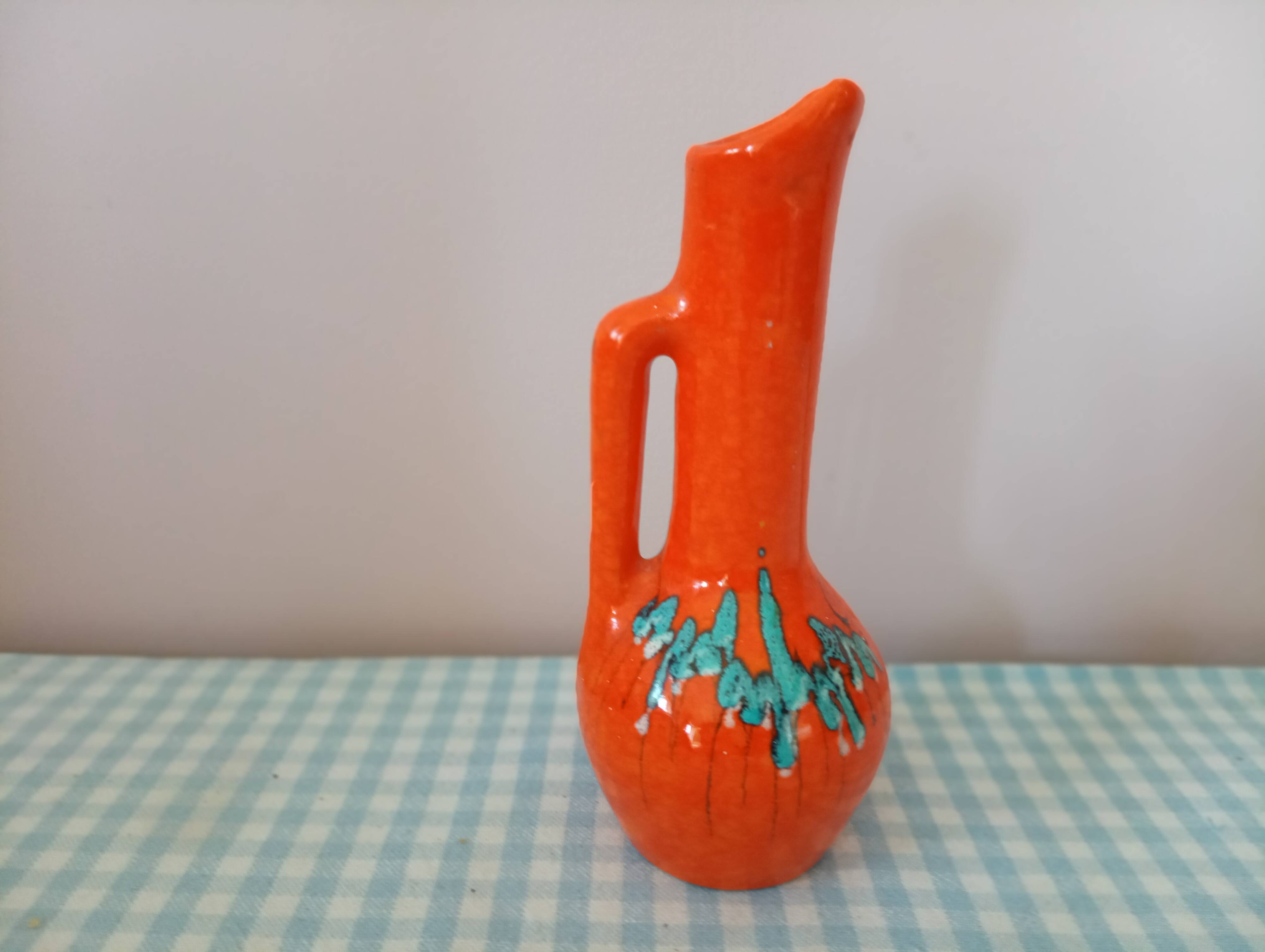 Ceramic vase orange