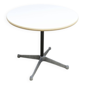 Table a café vintage par Charles et Ray Eames pour Hermann Miller; Suisse 1960 H 65cm