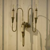 Monumental bronze wall light with three arms, neoclassical Art Deco from the 1940s.