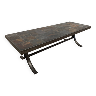 Table basse brutaliste en pierre naturelle et fer forgé vers 1960