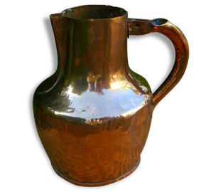 Pichet de cuivre ancien