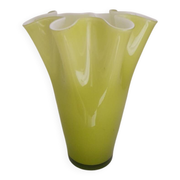Vase mouchoir Fasoletto en opaline vert