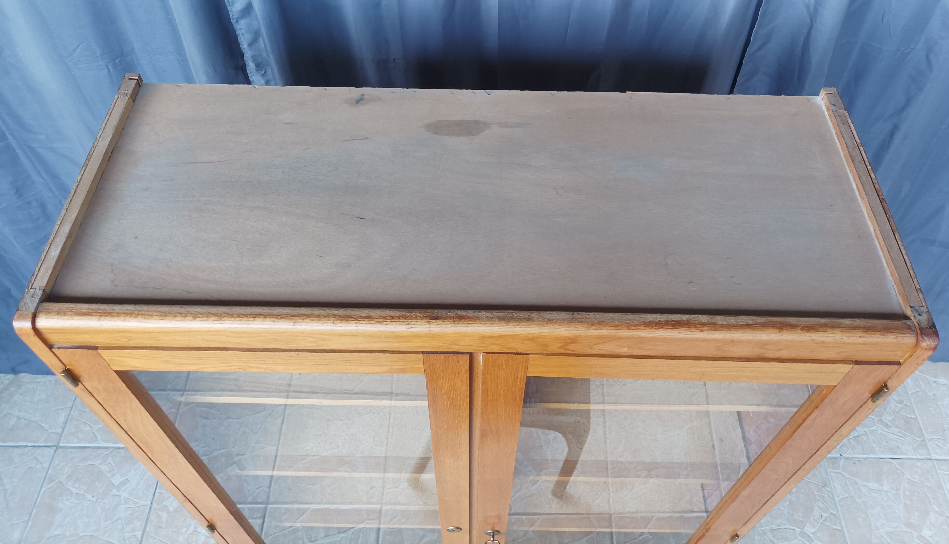 Vintage display bookcase in light oak