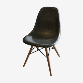 Chaise par Charles Eames