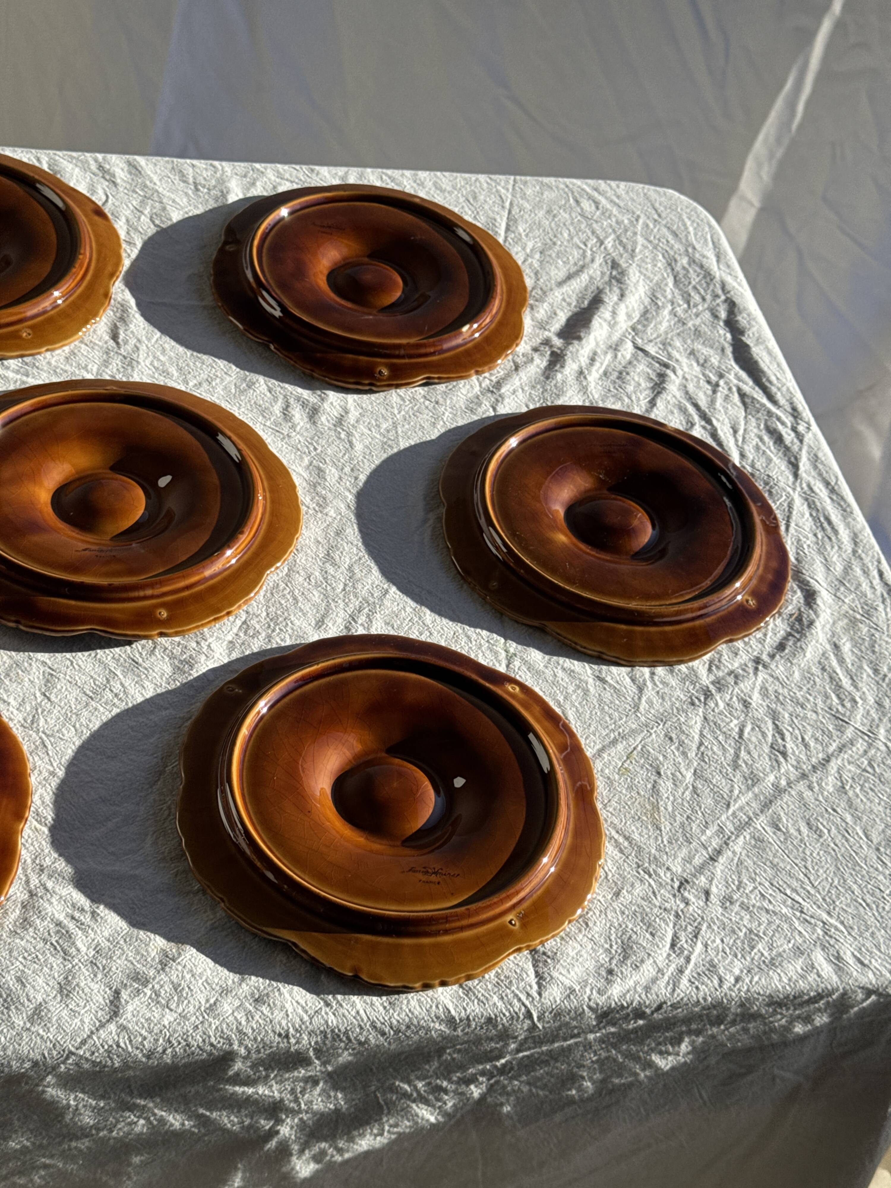 Set of 12 oyster or shell plates in glazed brown ceramic D