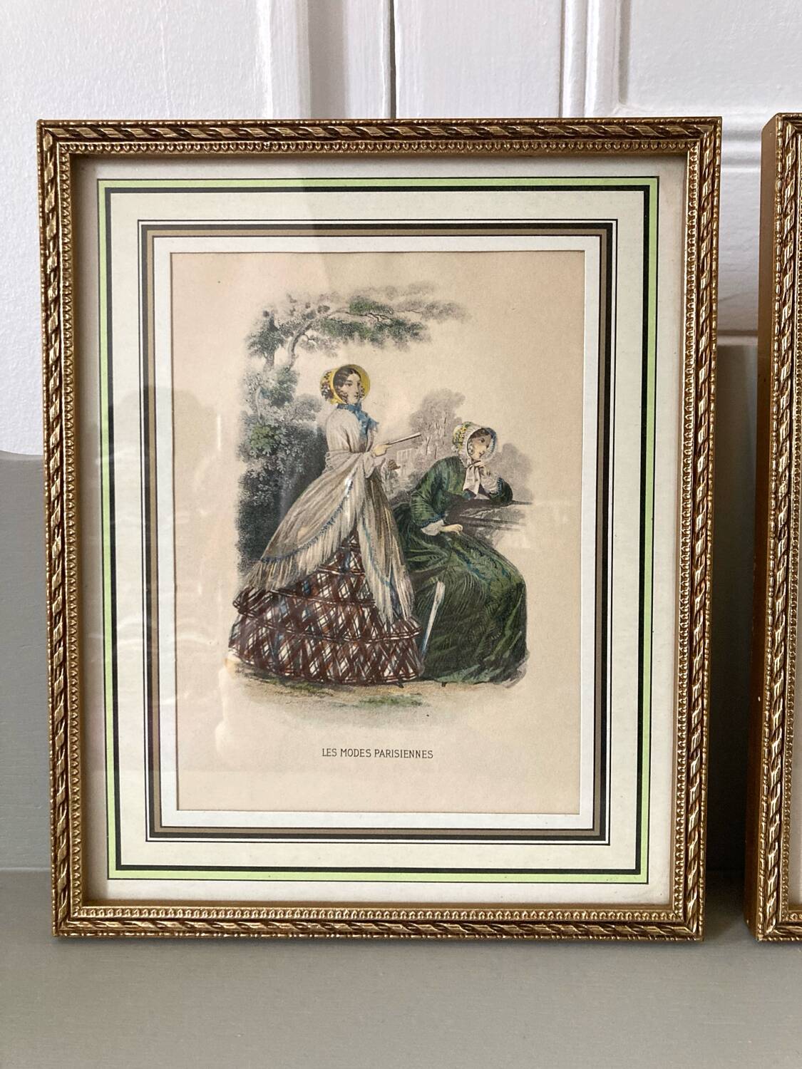 3 fashion engraving paintings