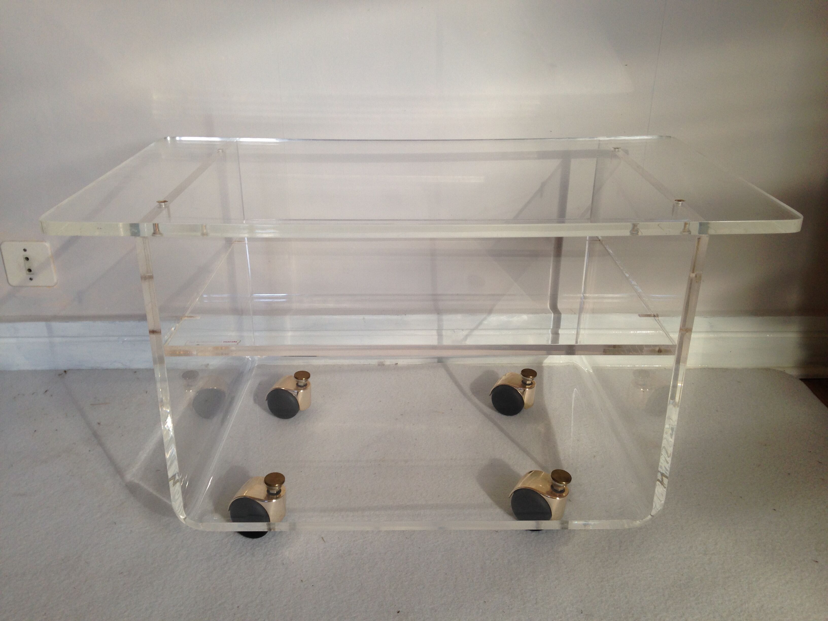Table basse plexiglas de Marais International