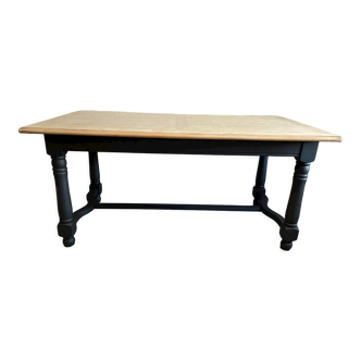 Farmhouse table