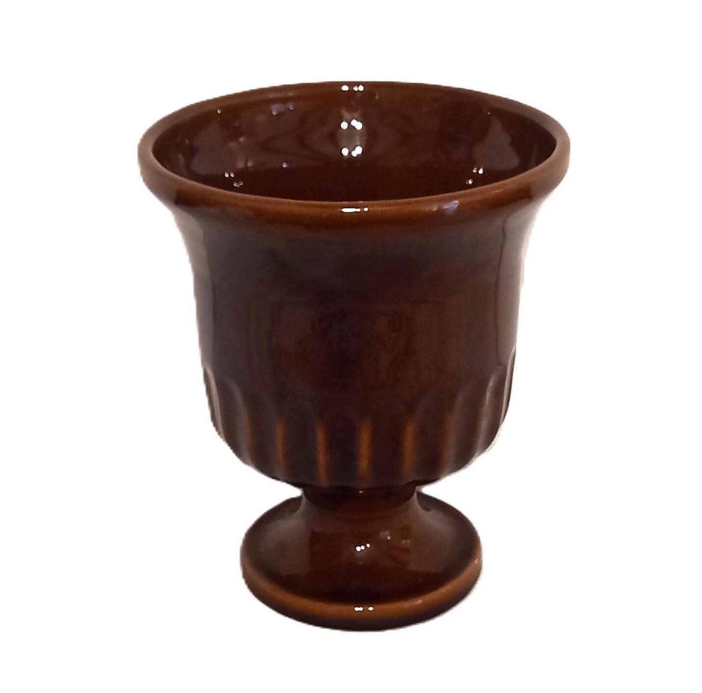 Medici-style cache-pot