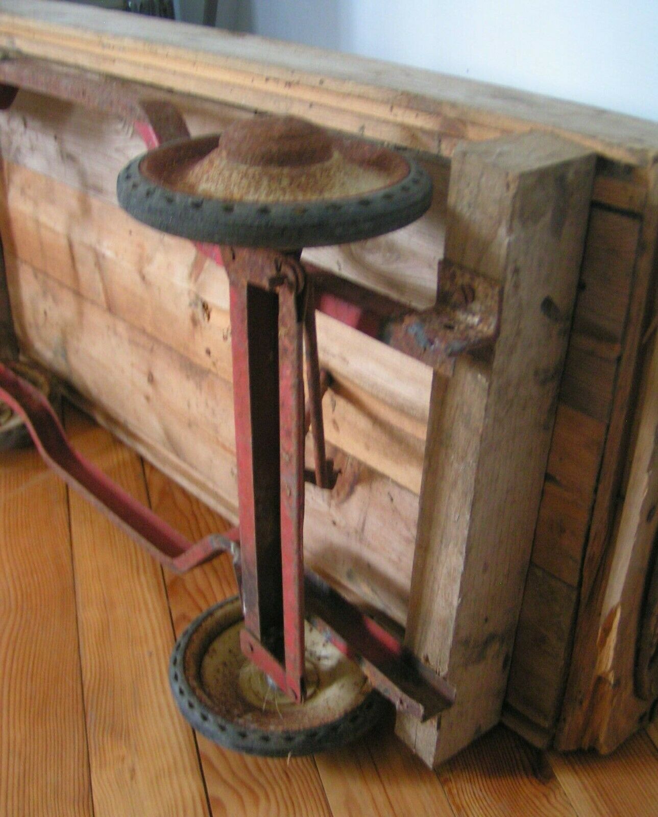 Old pedal car soap box in wood and metal 50s