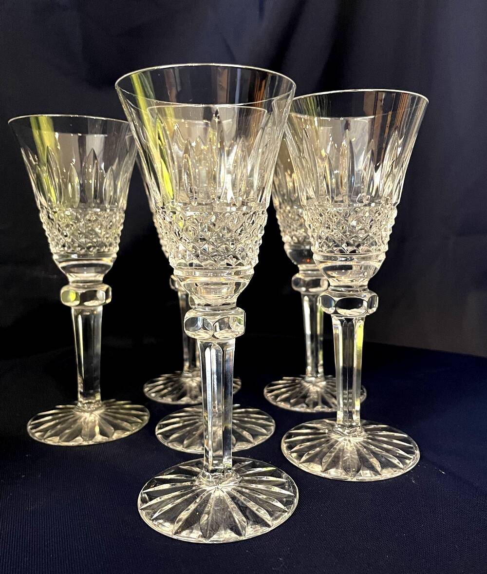 Suite de 6 verres a liqueur en verre taille art de la table