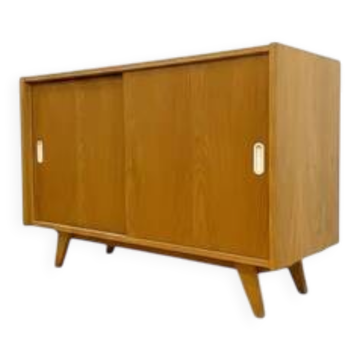 Buffet des années 50 par Jiří Jiroutek pour Interiér Praha, design tchèque, années 1960.