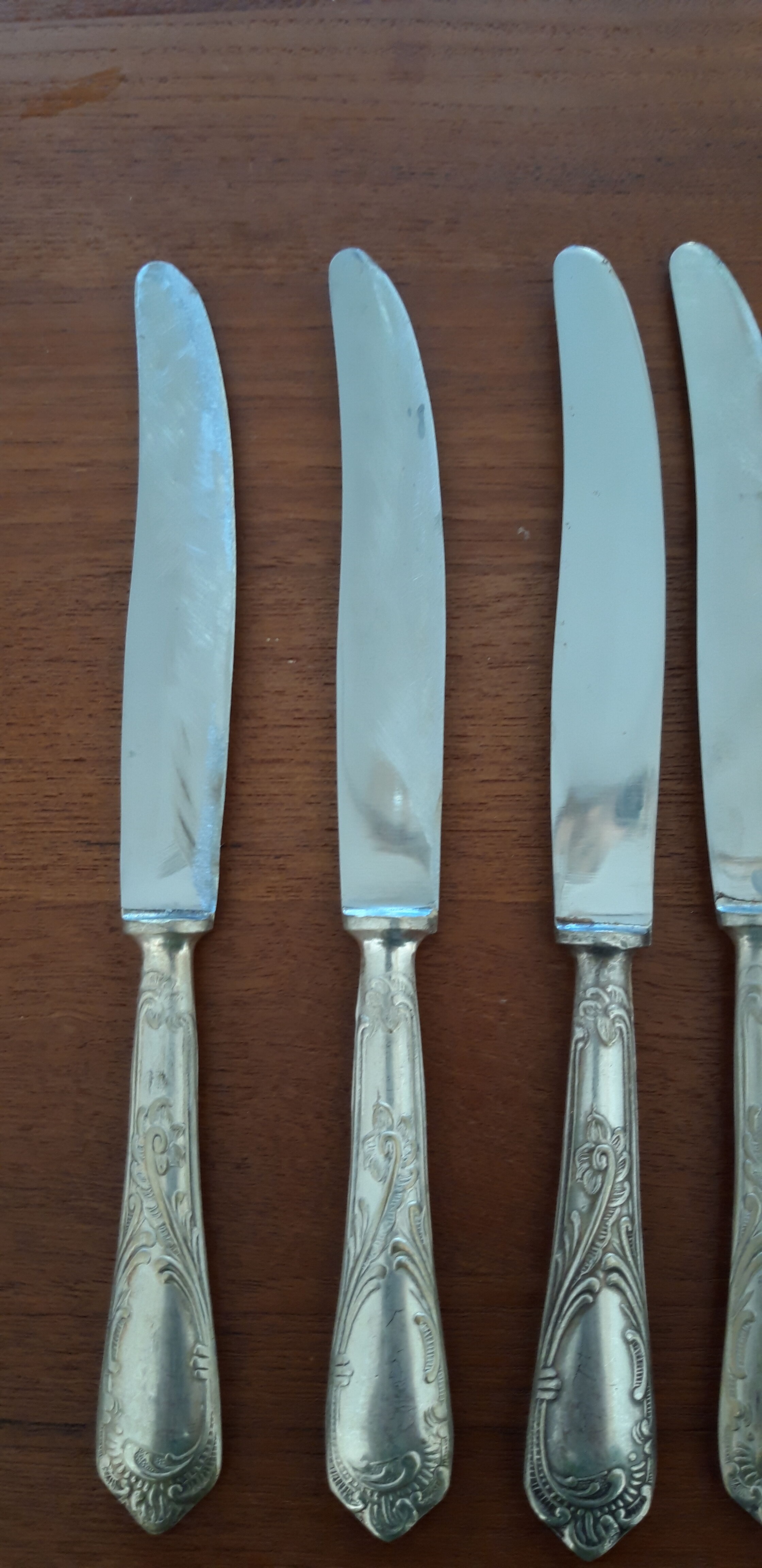 Set of silvered metal cutlery 1/1000th