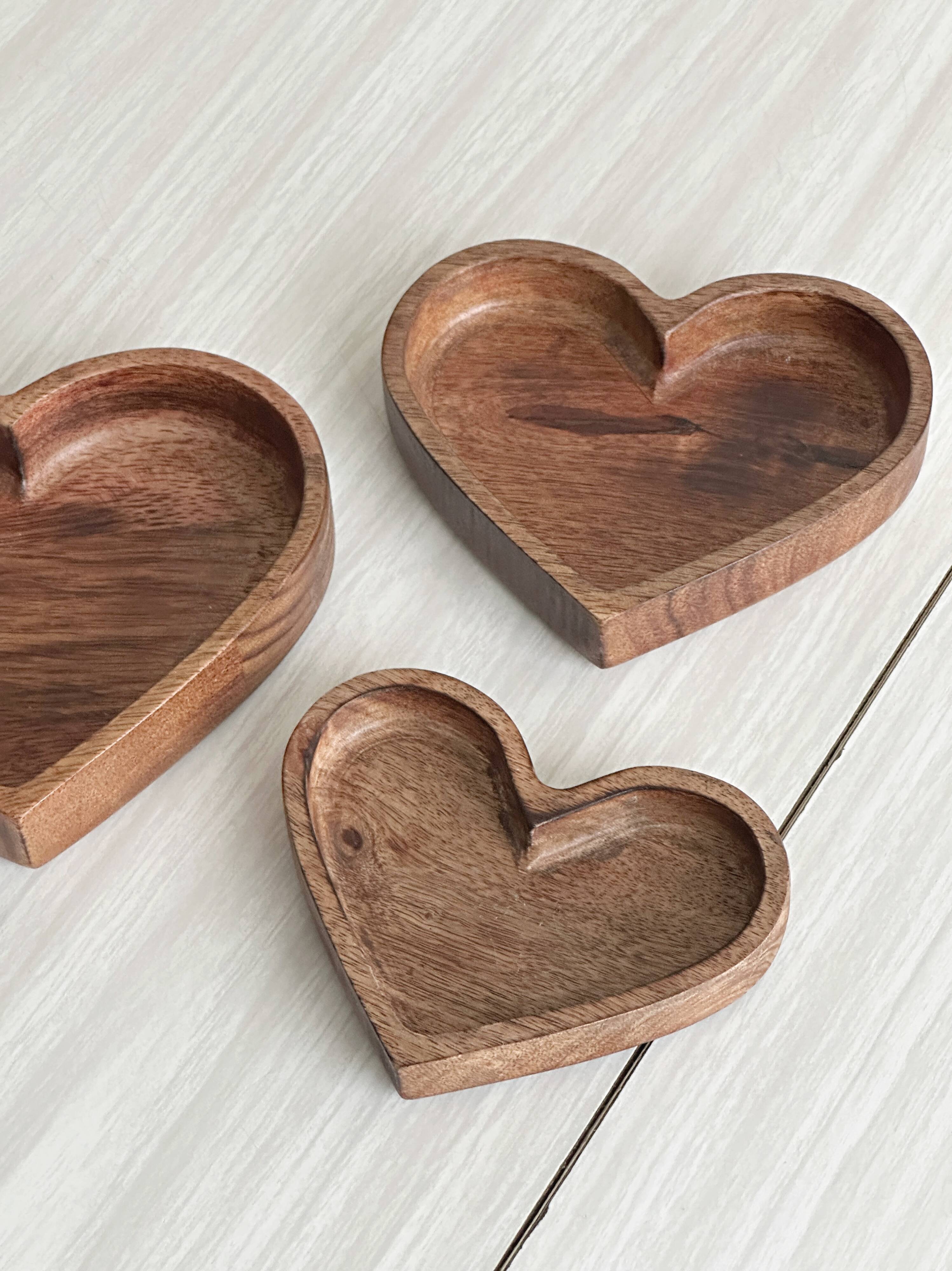 Set de 3 coupelles cœur en bois