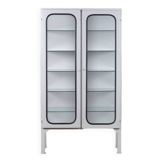 Armoire médicale vintage en fer et verre, 1970s